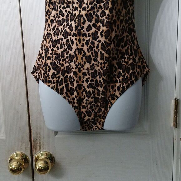 Pursuit cheetah print one piece bathing suit  Sz 12 NWOT - Picture 2 of 10